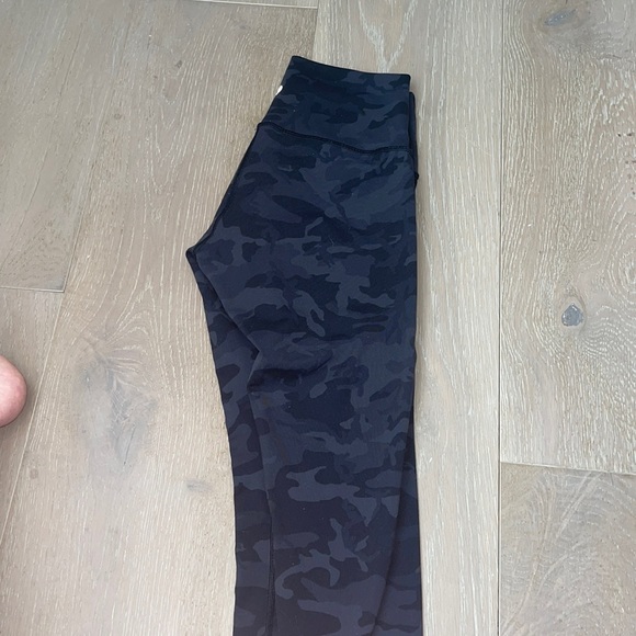 Lululemon cropped leggings - Picture 4 of 4